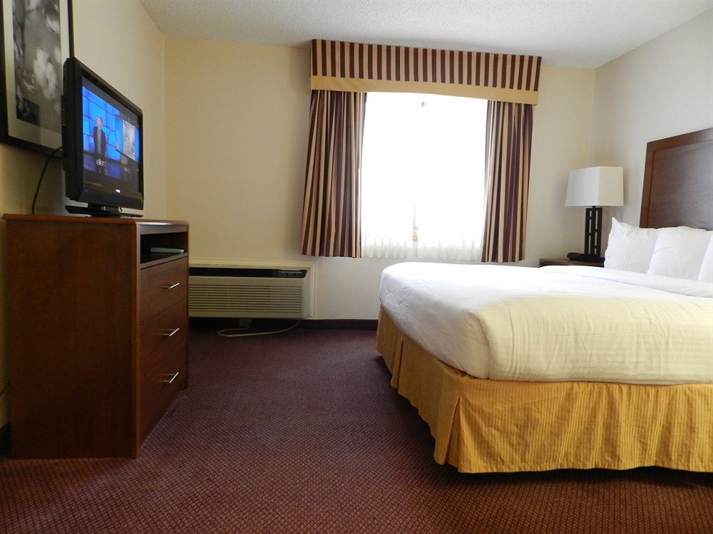 Ashmore Inn And Suites Lubbock Extérieur photo