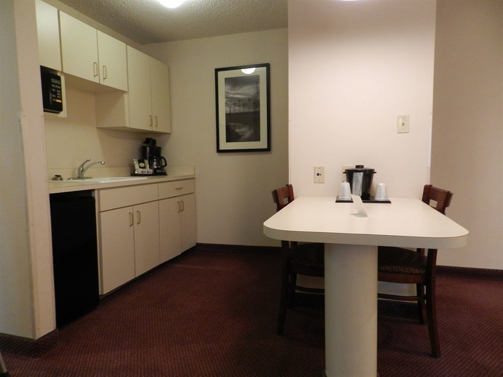 Ashmore Inn And Suites Lubbock Extérieur photo