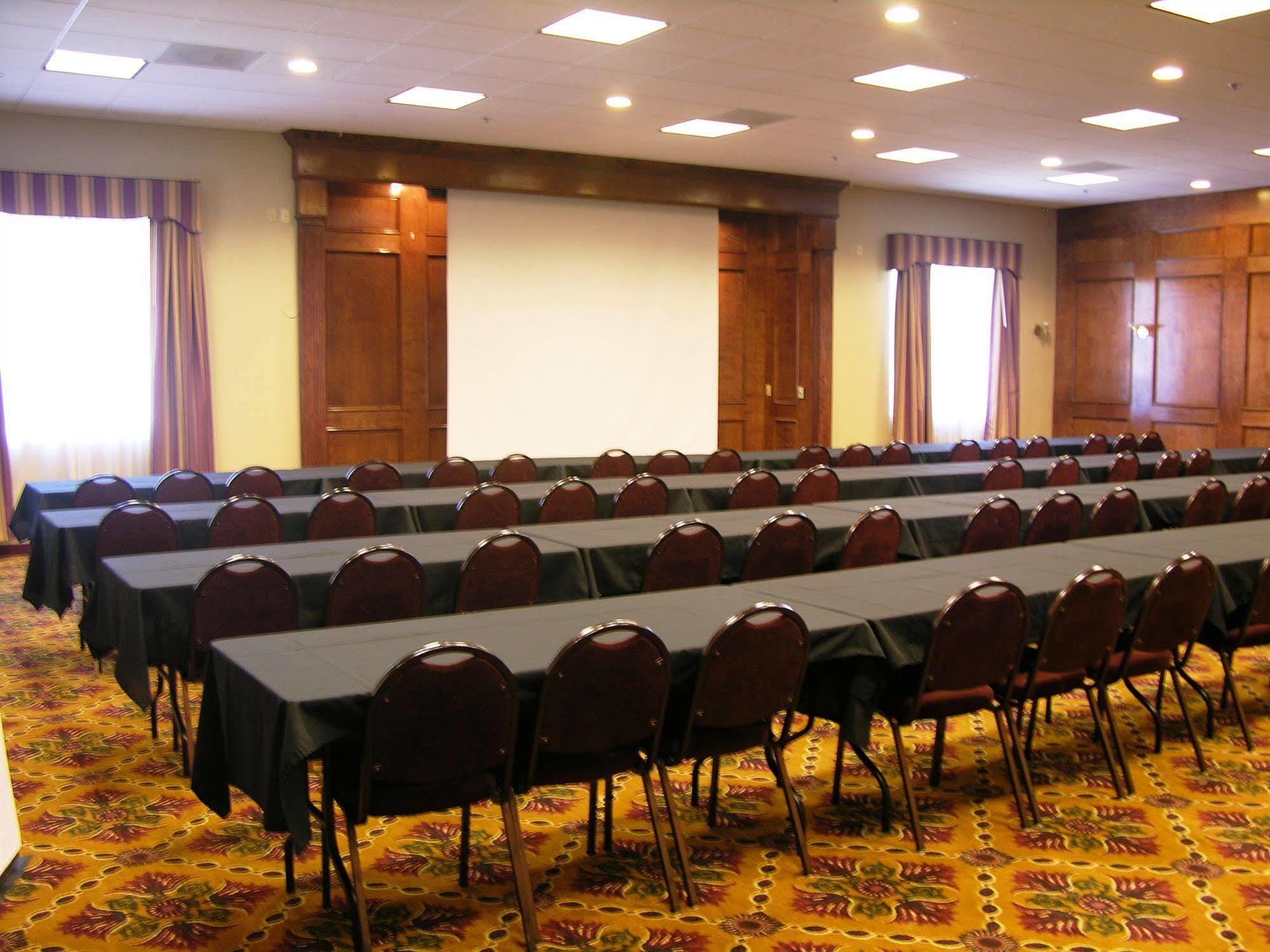 Ashmore Inn And Suites Lubbock Extérieur photo